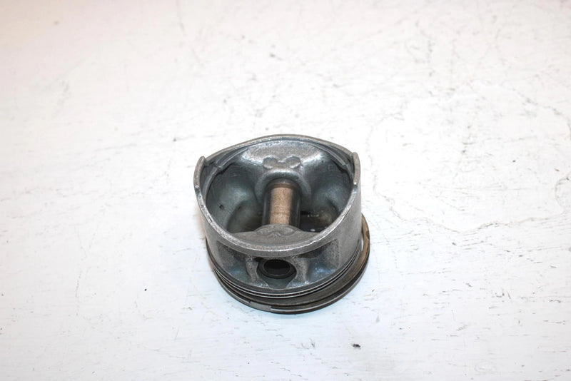 1986 Yamaha  Moto 4 Oem 68mm Piston 21V-11631-00-Y0 AY7