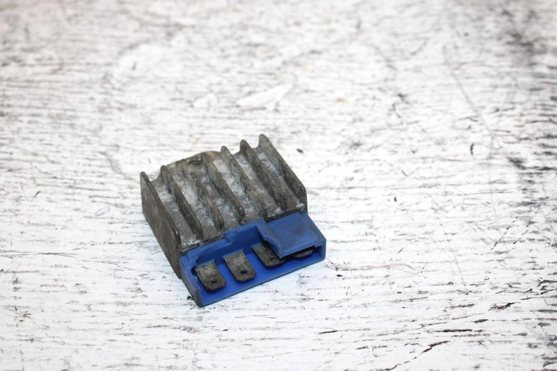1995 Yamaha Vmax 600 Oem Voltage Regulator 8AB-81910-00-00 SY11