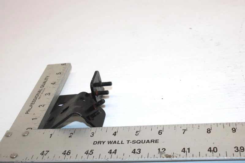 1995 Polaris 440 L/c Oem Lower Hood Hinge Bracket Pair 1011982-067 Q5178