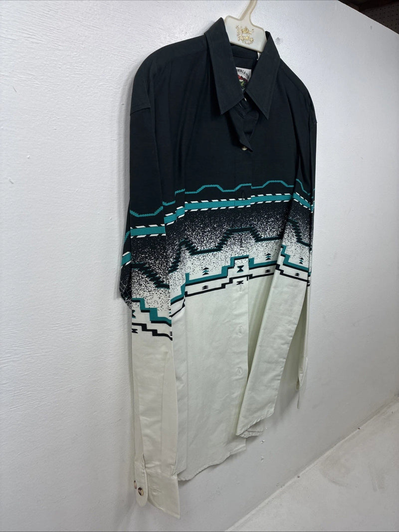 New Women’s Cumberland Designed Long Sleeve Button Up Medium MM-110