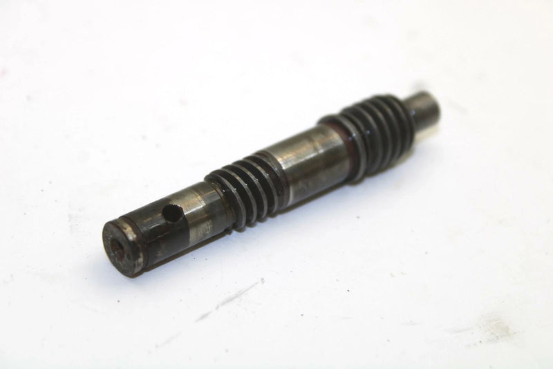 Yamaha OEM Oil Pump Worm Shaft 826-13175-00-00 Q4468
