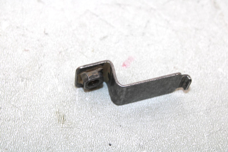 2003 Suzuki Lt-f400f Oem Oil Cooler Line Holder 16490-38F00 AS23