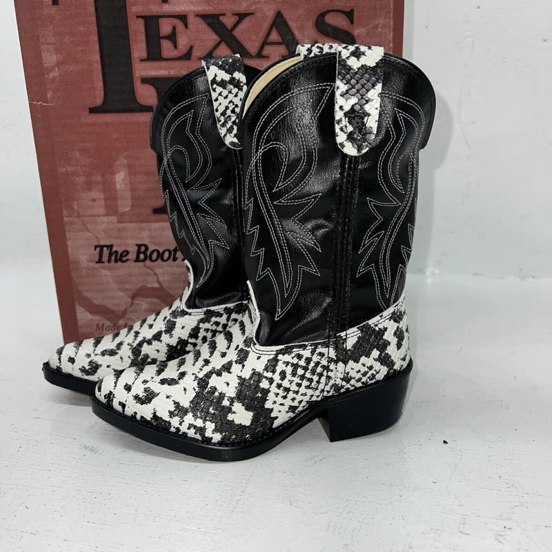 New Children’s Black And White Texas Brand Cowboy Boots. C104 11 D. 24-78