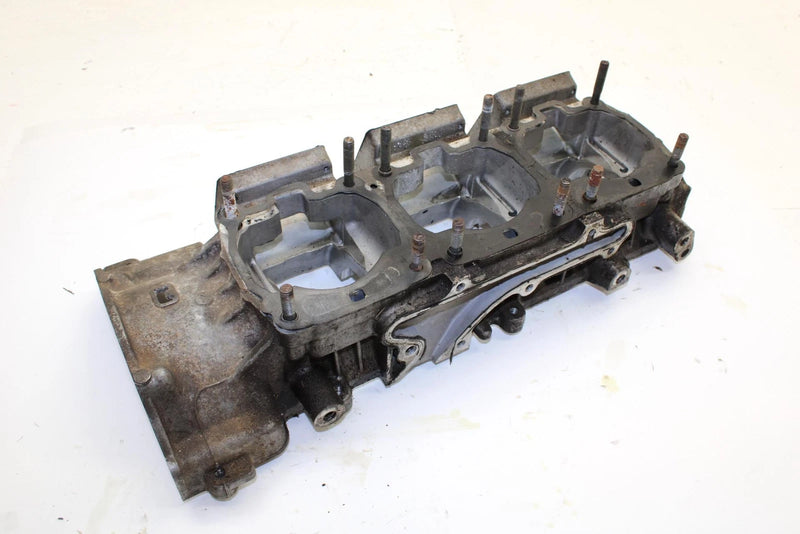 1999 Yamaha Vmax 700 Sx Oem Upper Crankcase 8CH-15100-03-00 SY88