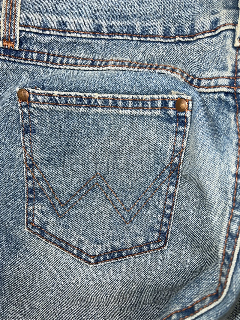 New Women’s Wrangler Low Rise Light Wash Denim Jeans. 11/12x34 P-10