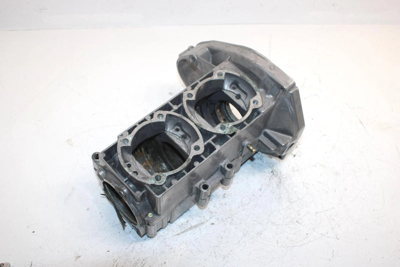84 Yamaha Phazer Se Oem Crankcase 8V0-15100-01-00 88T-15100-01-00 SY9