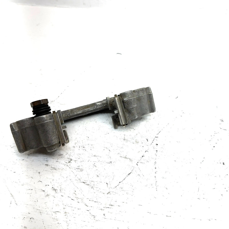 09 Honda Foreman500 TRX500FPE 4x4 ES OEM Left Caliper Bracket 45110-HP0-B81 AH17