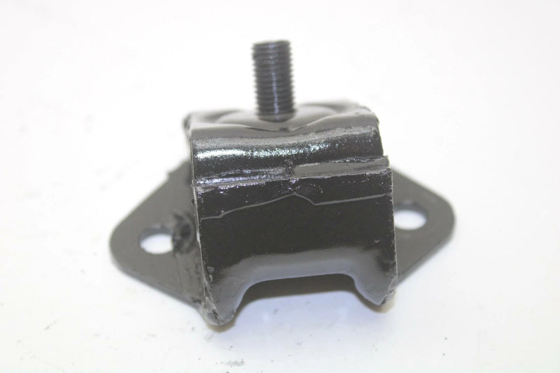 89 Yamaha Phazer PZ480N OEM Rear Lower Motor Mount 8V0-21486-00-00 Q2698