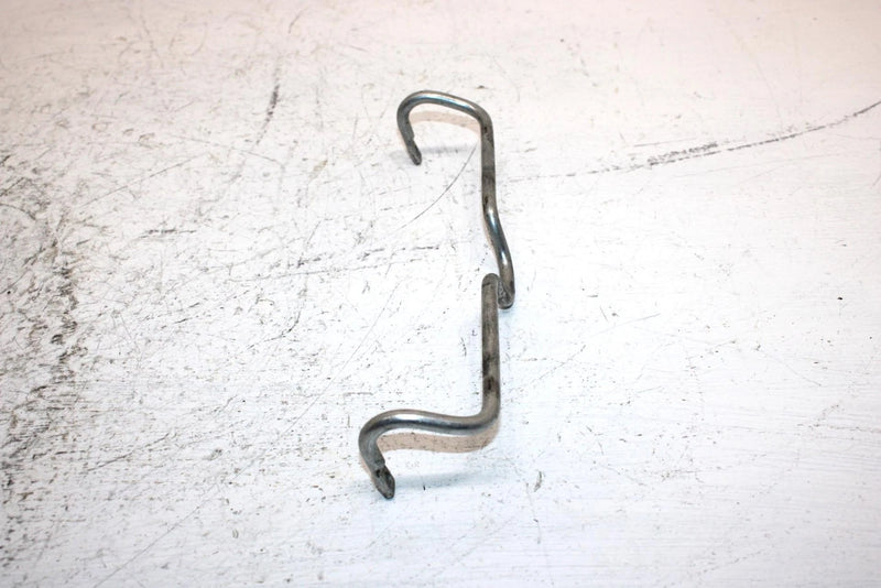 2002 Polaris Sportsman 700 Oem Seat Latch Retainer 5246076 AP184