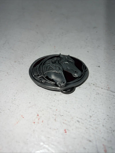 New Children’s Western Express Horse Head Red Belt Buckle. S-15 F-3