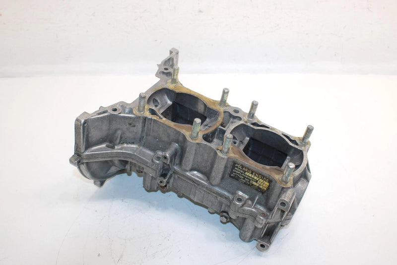 89 Polaris Trail Oem Crankcase W/Studs 3083694 7520776 SP49