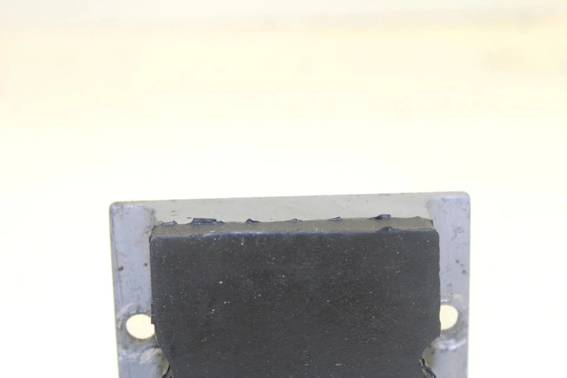 2001 Yamaha Waverunner Xlt1200 Oem Upper Mount Stopper 66V-44532-00-94 JY7 