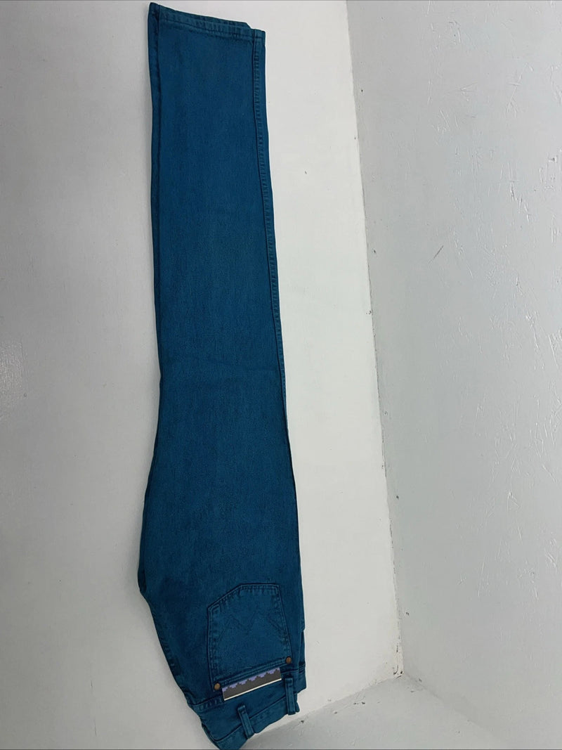 New Women’s Blue Wrangler Cowboy Cut Regular Fit Denim Jeans. 9/10x36 P-18