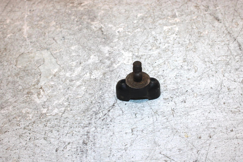 1988 Yamaha  Moto 4 Oem Lower  Handlebar Mount Pair 5H0-23442-01-98 AY23