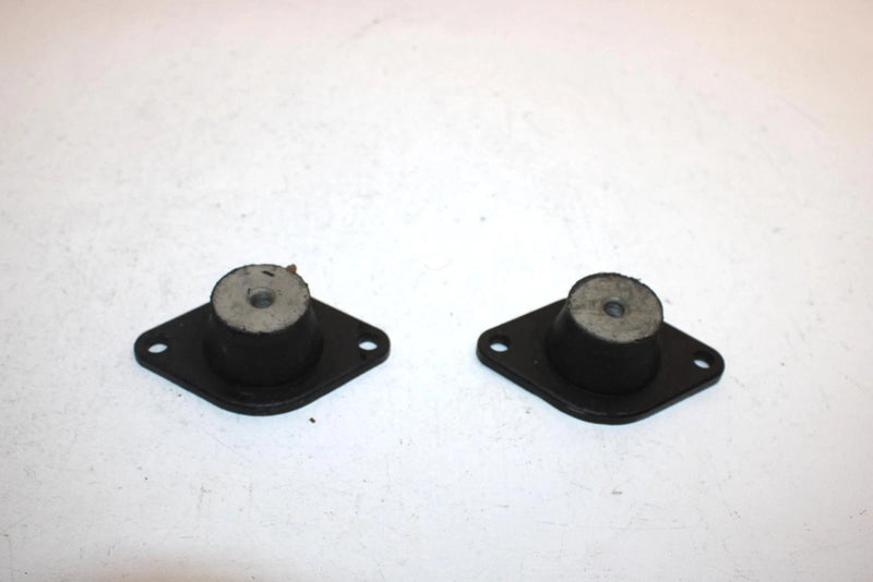 1996 Arctic Cat Montego Deluxe Oem Engine Mount Pair 3008-054 JA13