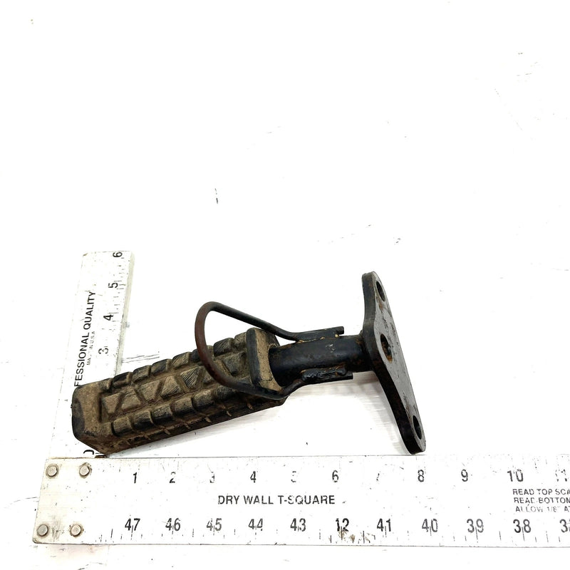 2003 Yamaha Raptor 80 OEM Right Footrest 3GB-27421-10-00 AY69