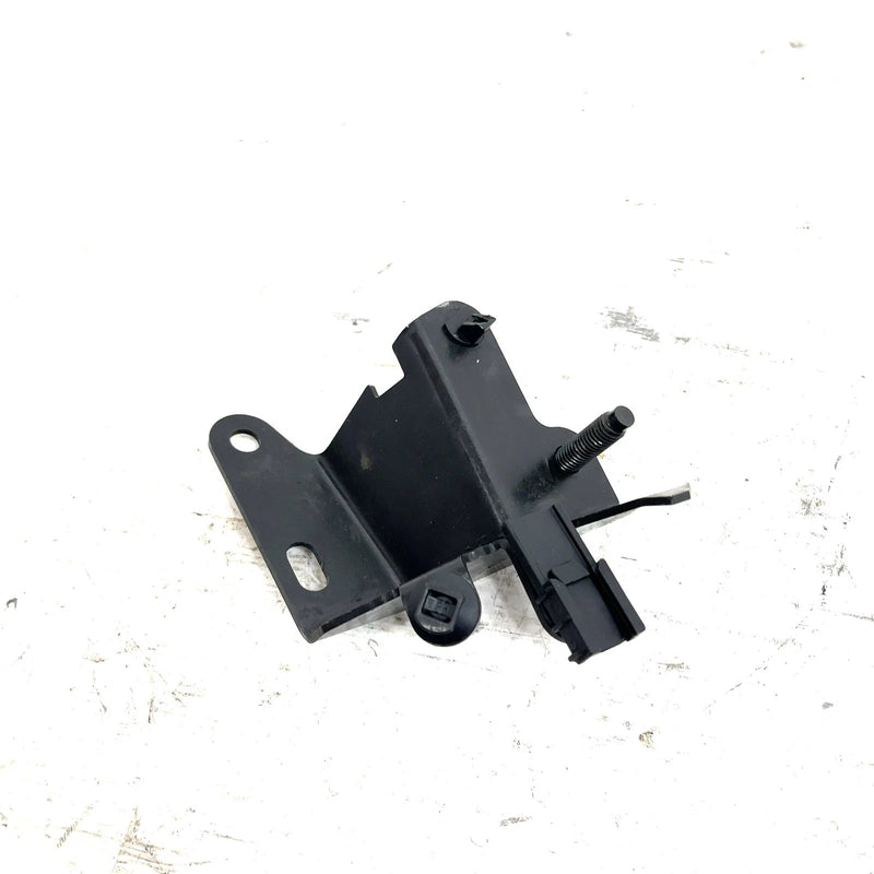 2022 Can-Am Defender HD10 OEM Left Console Support Bracket 705800571 XB0.1