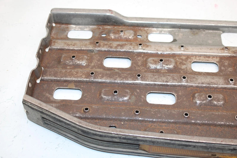 91 Polaris Trail Boss 350l 4x4 Oem Left Footrest 1040274-117 AP22