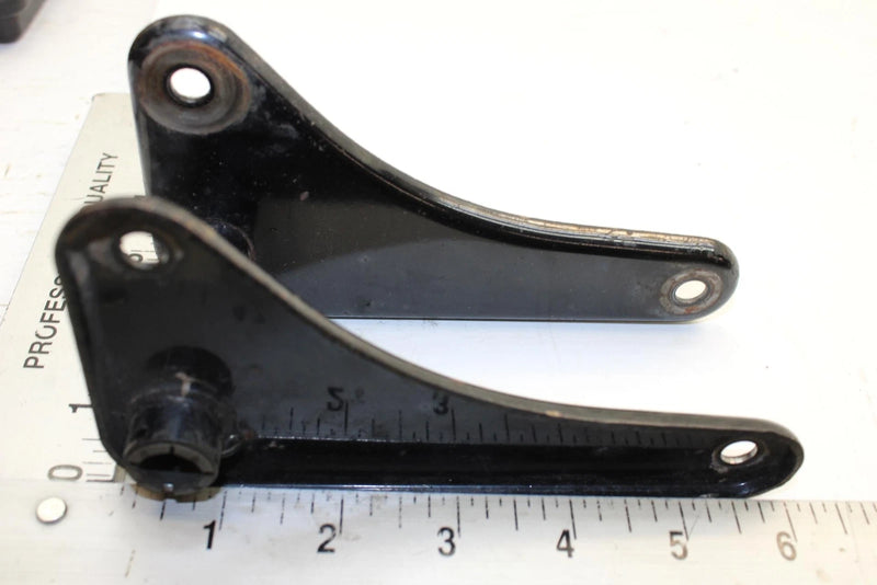 1992 Yamaha Exciter Ii Oem Front Pivot Linkage Bracket 8U7-47464-00-00 SY79