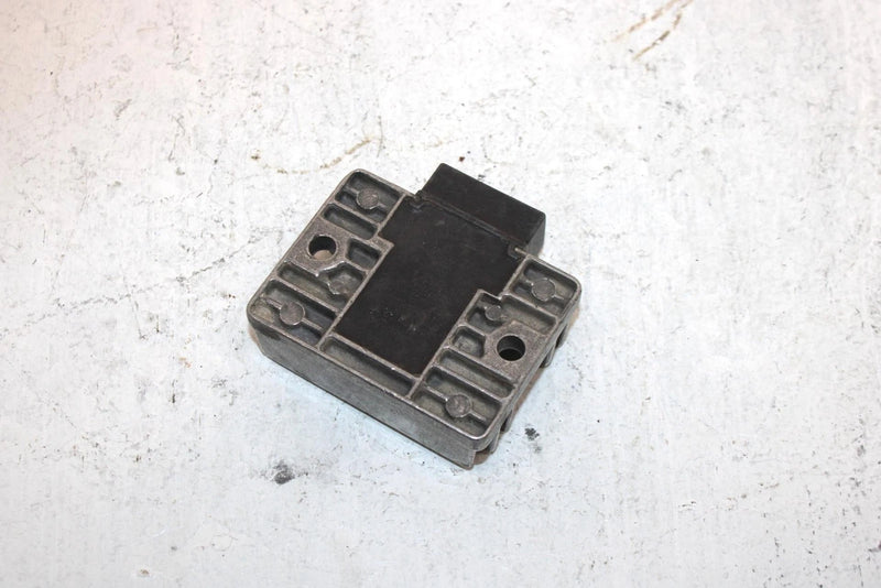 1994 Kawasaki Bayou 220 Oem Voltage Regulator 21066-1052 AK3