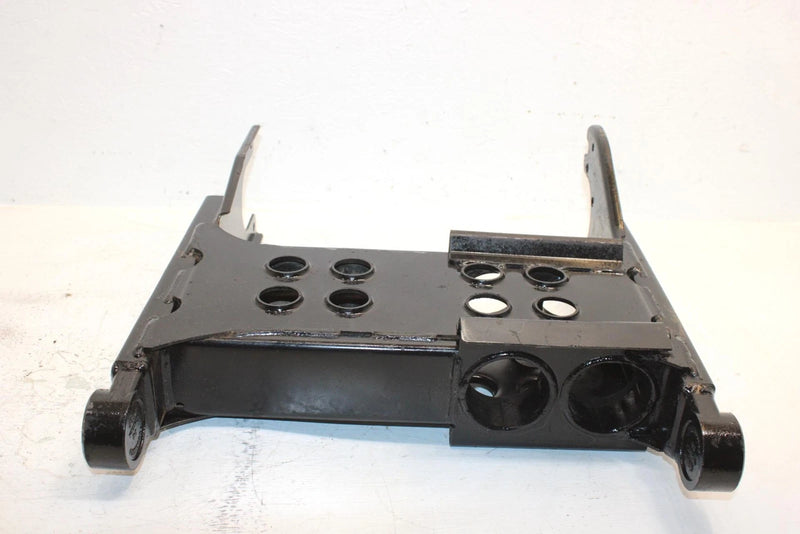 2003 Bombardier Quest 500 Oem Rear Swingarm 70600217 70600298 AB13