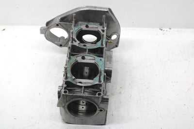 1987 Yamaha Srv Oem Crankcase Assembly 8H8-15109-08-00 SY131
