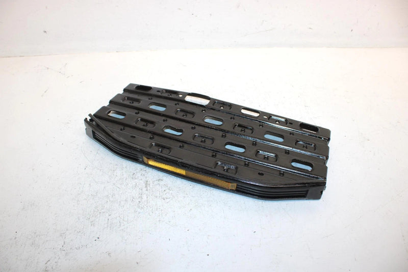 1990 Polaris Trail Boss 350l 4x4 Oem Left Footrest 1040189 1040274-117 AP142