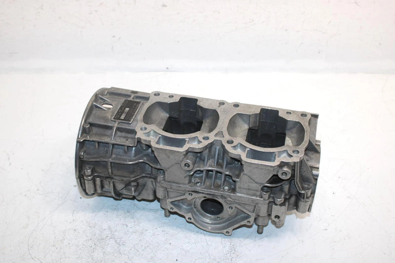 06 Ski-doo Gsx 600 Ho Sdi Oem Crankcase 420889613 SS14