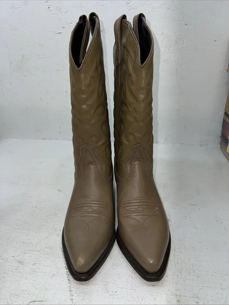 New Women’s Brown Capezio Cowboy Boots. L 355 7 M. 18-101