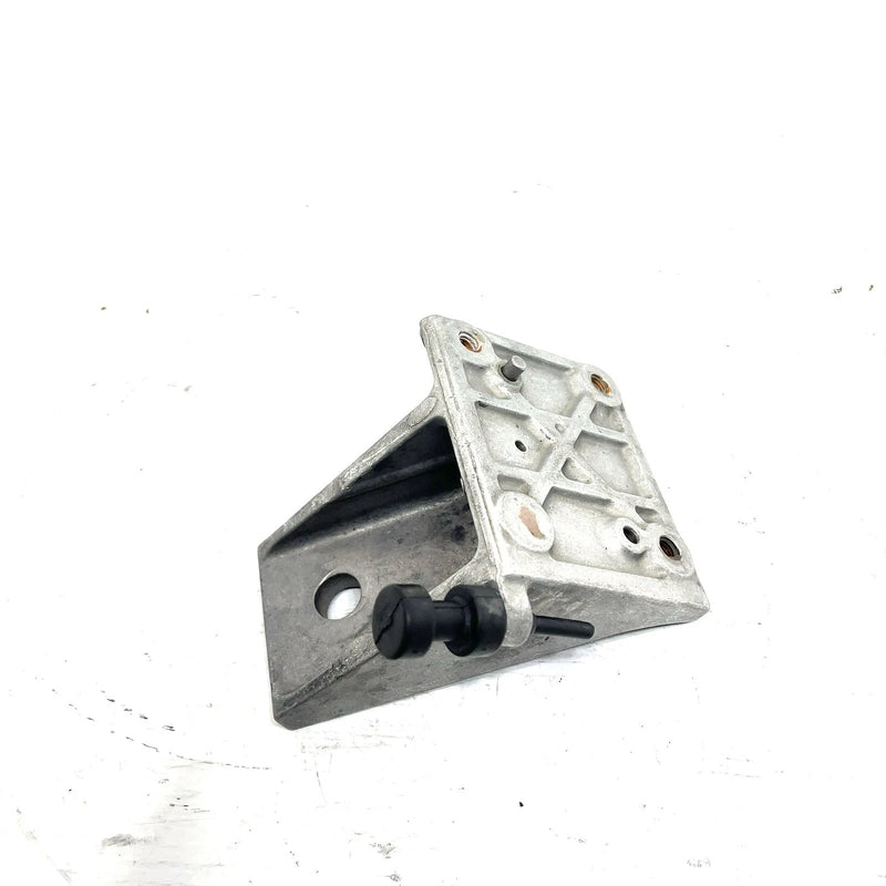 03 Yamaha WaveRunner XLT1200 OEM Left Rear Engine Bracket 68N-21425-00-94 JY30