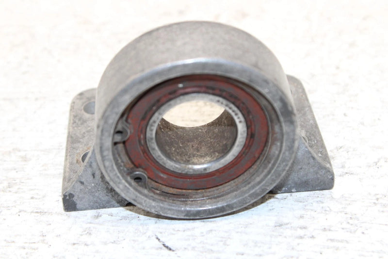 91 Yamaha Exciter Ii 570 Liquid Oem Jackshaft Bearing Supp. 85L-47631-00-00 SY24
