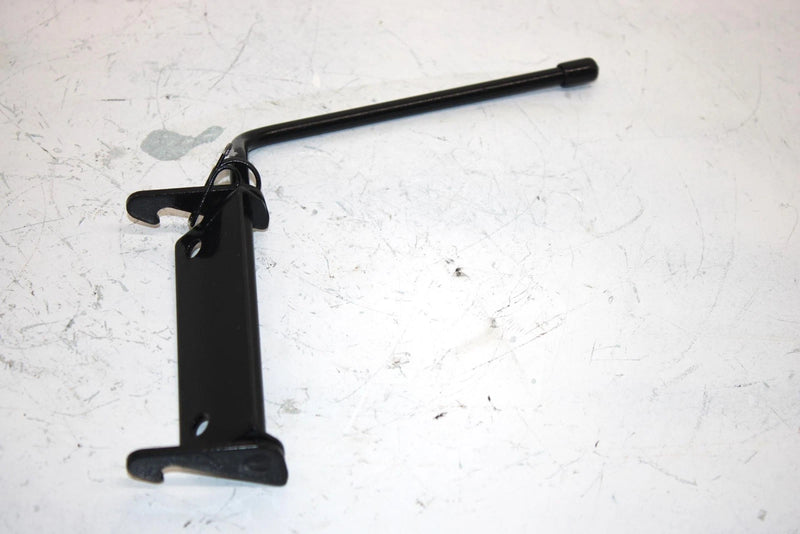 02 Arctic Cat 250 2x4 Oem Seat Latch 1506-056 AA22