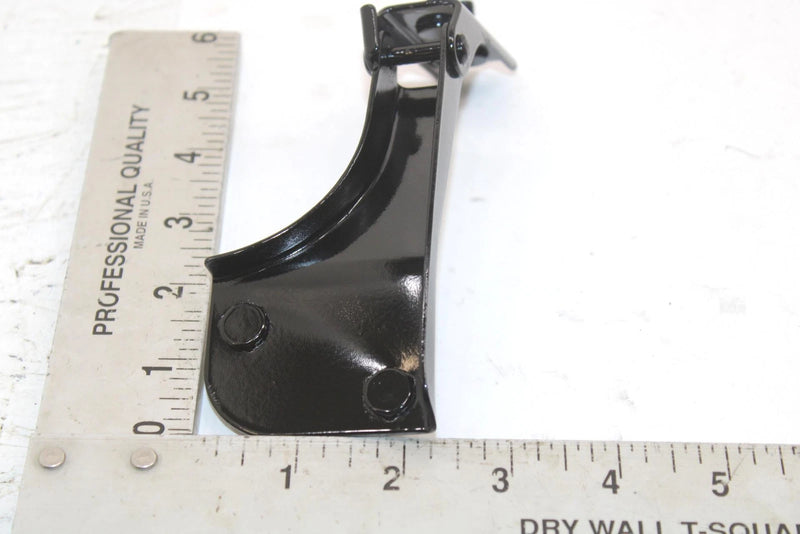 1988 Yamaha Bravo Oem Left Hinge 8R4-7714A-00-00 SY72