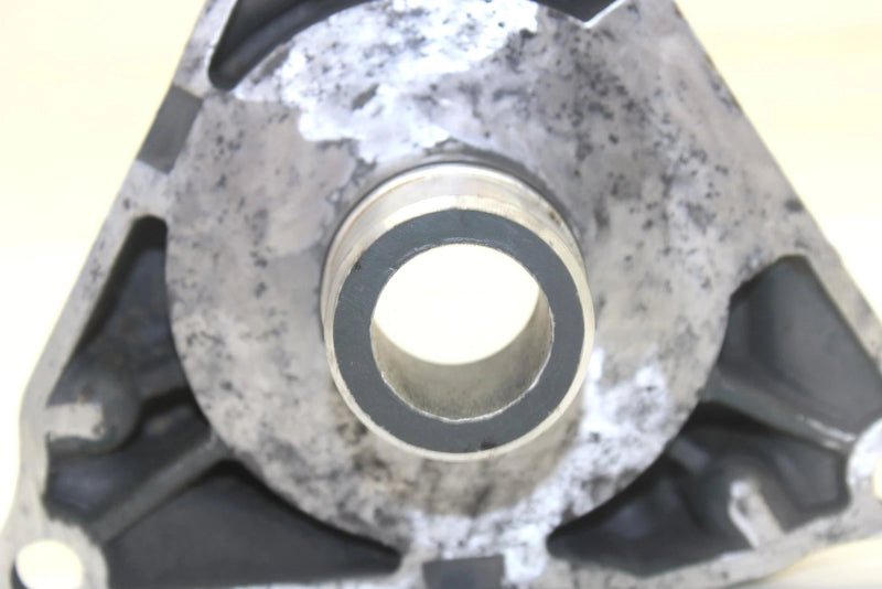 96 Yamaha Waveraider 760 Oem Impeller Shaft Bearing Holder 62G-45331-00-94 JY11