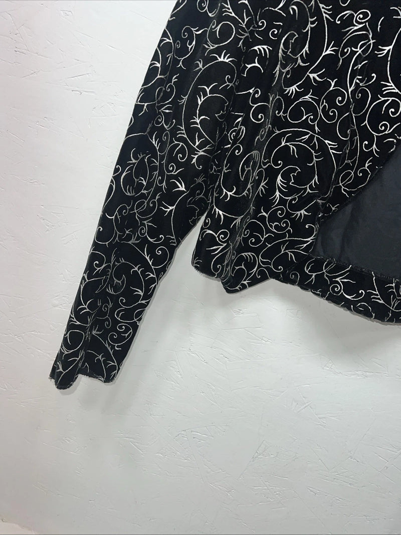 New Women’s Black Cheyenne Outfitters Short Show Jacket Small WW-2