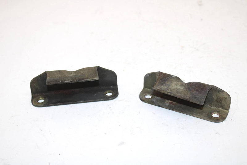 1988 Yamaha Bravo Oem Hood Clamp Set 8R4-77136-00-00 SY72
