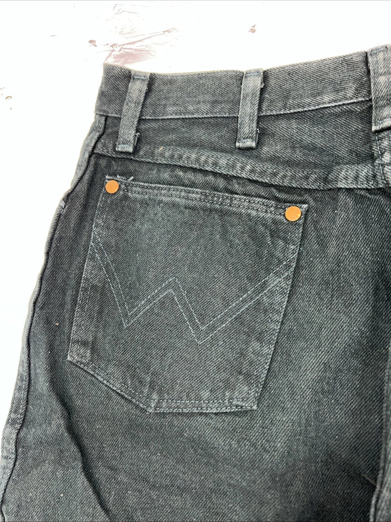 New Women’s Green Cowboy Cut Wrangler Denim Jeans. 16x32 K-8