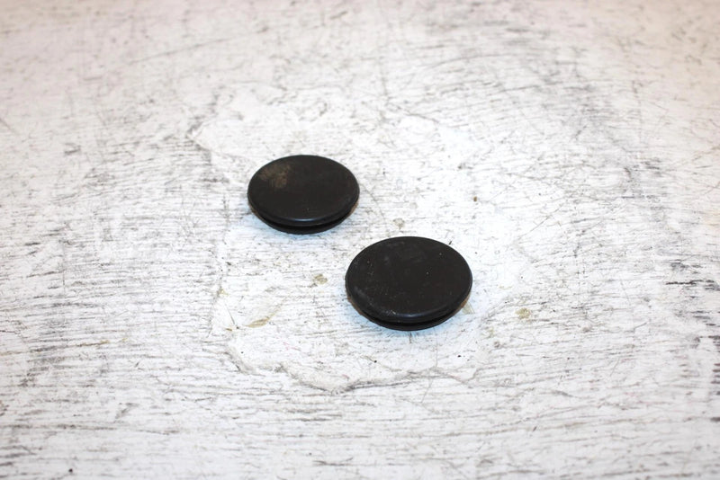 1997 Yamaha Vmax Sx 700 Triple Oem Belly Pan Plug Pair 90338-30256-00 SY10