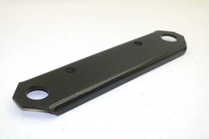 Yamaha OEM Engine Motor Mount Front Lower Plate 8g8-21419-00-00 SY48