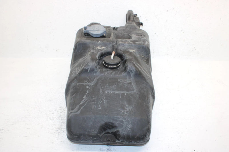 1997 Yamaha Venture Tr Oem Fuel Gas Tank W/Suction Pipe  8V0-24111-03-00 SY15