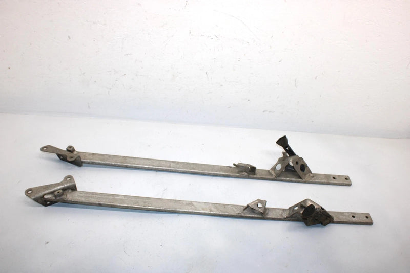 03 Ski-doo Mxz 600 Sport Oem RH/LH Member (Pair) 518323354 518323352 SS6