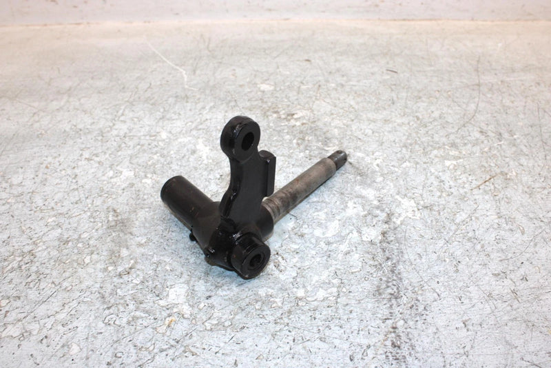 1988 Yamaha  Moto 4 Oem Left Steering Knuckle 59V-23501-01-00 AY23