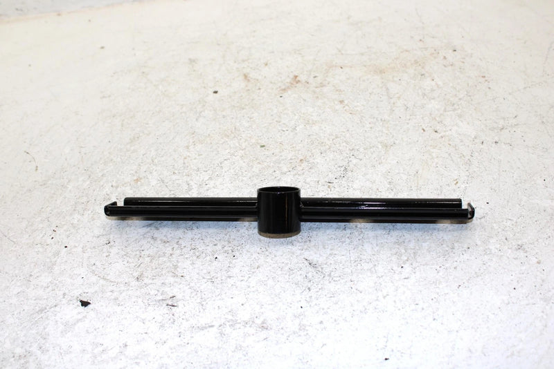 2000 Honda Trx 250 Recon Oem Cross Brace 50300-HN6-000 AH52