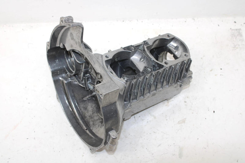 1988 Yamaha Enticer 340 Oem Crankcase Assembly 8G8-15100-02-00 SY130