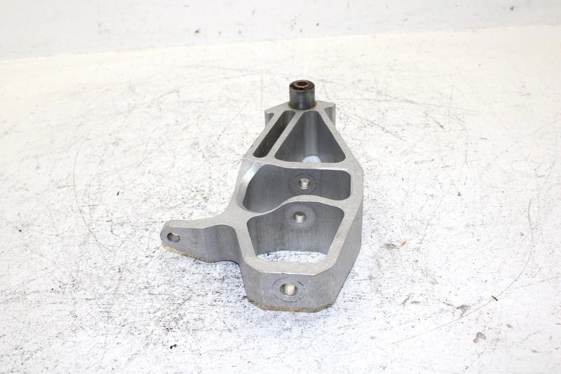 2013 Polaris 600 Rush Pro R Oem Right Steering Knuckle 1823802 SP29