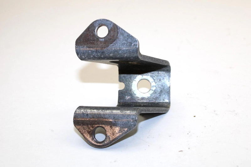 97 Yamaha Vmax 600 Xtc Oem Front Upper Right Motor Mount 8CR-21416-00-00 Q2393