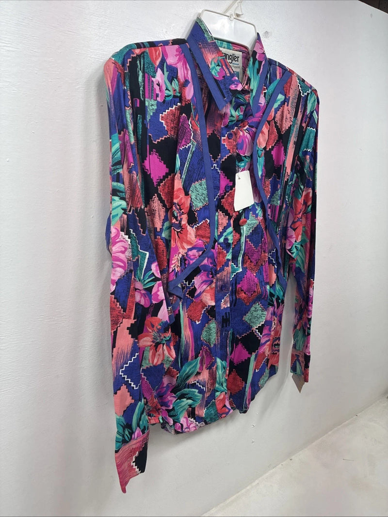 New Women’s Wrangler Multicolor Design Long Sleeve Button Up Small TT-104