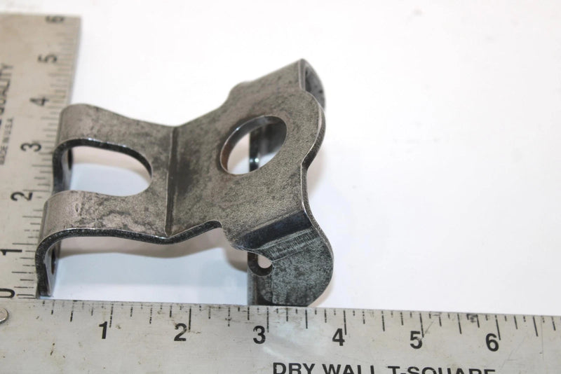 1985 Yamaha Vmax Oem Left Front Engine Bracket 8U9-21419-00-00 SY125