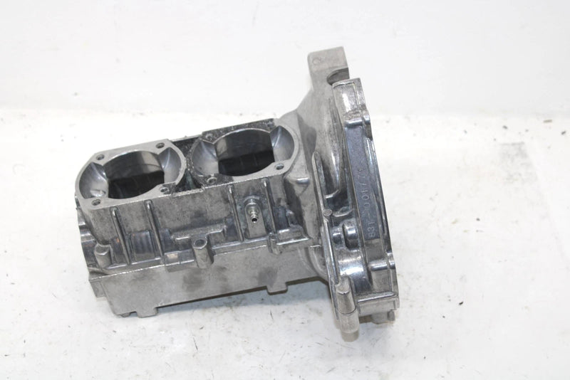 1988 Yamaha Enticer 340 Oem Crankcase Assembly 8G8-15100-02-00 SY130