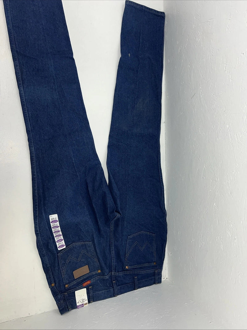 New Men’s Wrangler Cowboy Cut Classic Fit Denim Jeans. 17/18x34 K-10